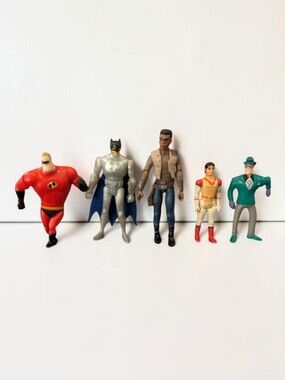 Action Figure Lot Of 5 Batman, Starwars, The Incredibles, Voltron
